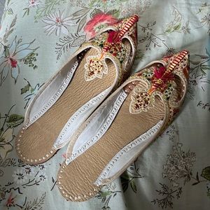 Traditional Indian Pakistani Slippers - sz 40 (US 8)